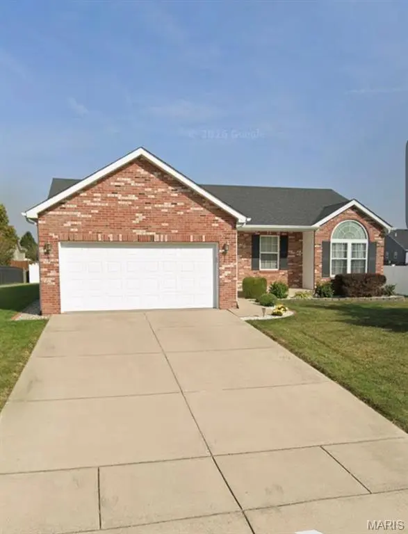 1928 Wellington LN, Maryville, IL 62062