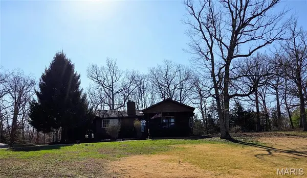 1111 Beamer LN, Cuba, MO 65453