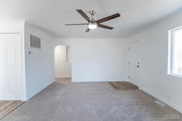 704 S Taylor AVE, Belle, MO 65013