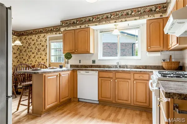 9035 Cordoba LN, Crestwood, MO 63126
