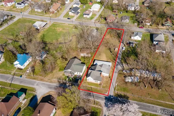 712 Mulkey, Christopher, IL 62822