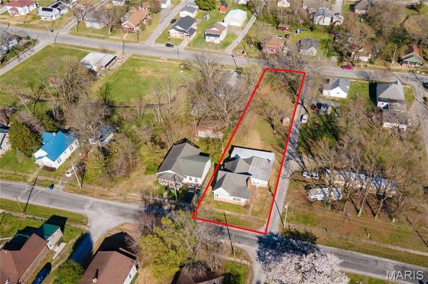 712 Mulkey, Christopher, IL 62822