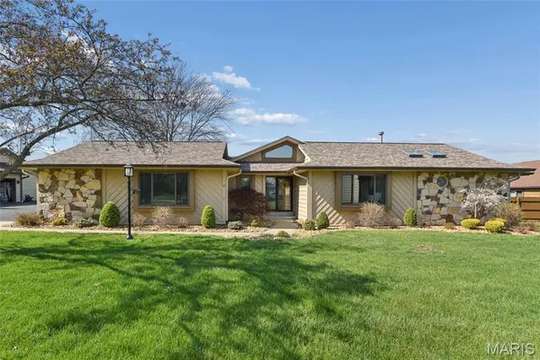 21 W Village DR W,  St Charles,  MO 63303
