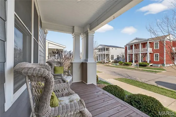 3548 Shire LN, St Charles, MO 63301