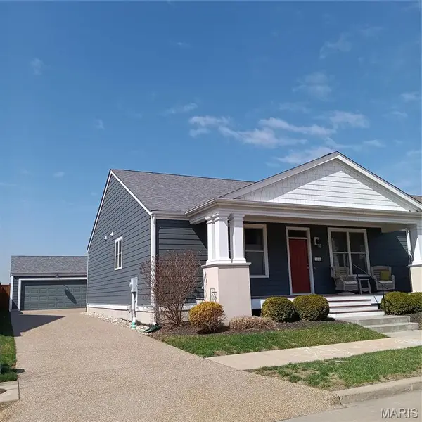 3548 Shire LN, St Charles, MO 63301
