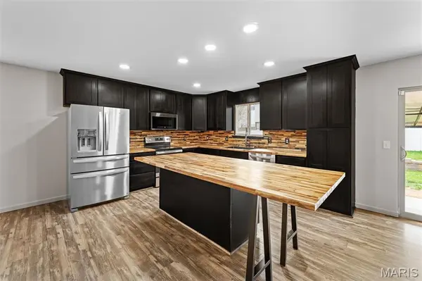 690 Glen Eagle DR, Troy, MO 63379