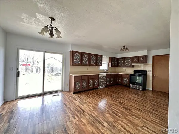 505 Shenandoah AVE, Cuba, MO 65453