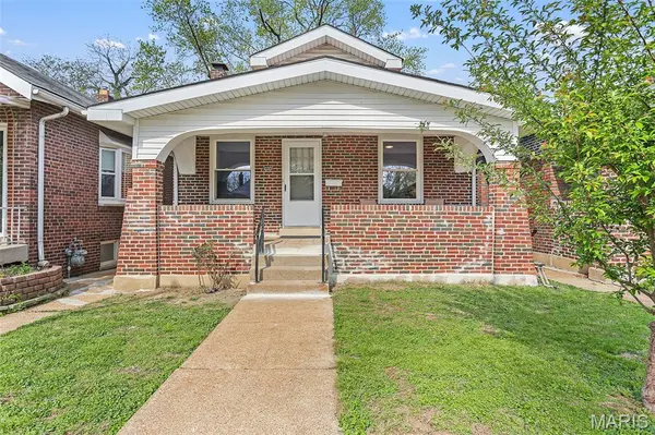 2225 Richert PL, St Louis, MO 63143