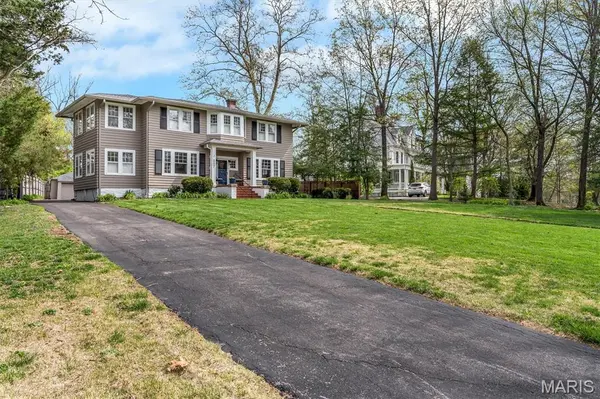 207 Oakwood AVE, Webster Groves, MO 63119