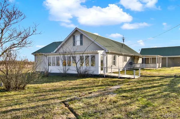 160 Broadway ST, Edgar Springs, MO 65462