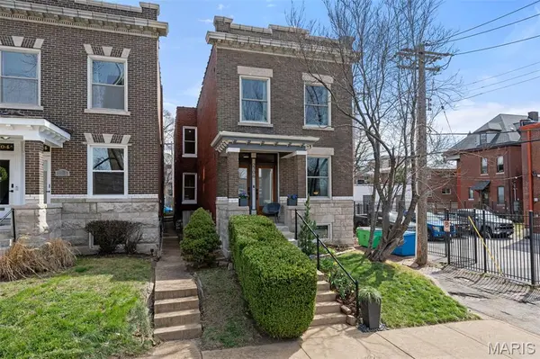 2706 Alhambra CT, St Louis, MO 63118