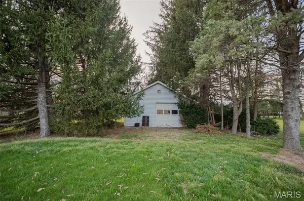 7132 W Main ST, Maryville, IL 62062