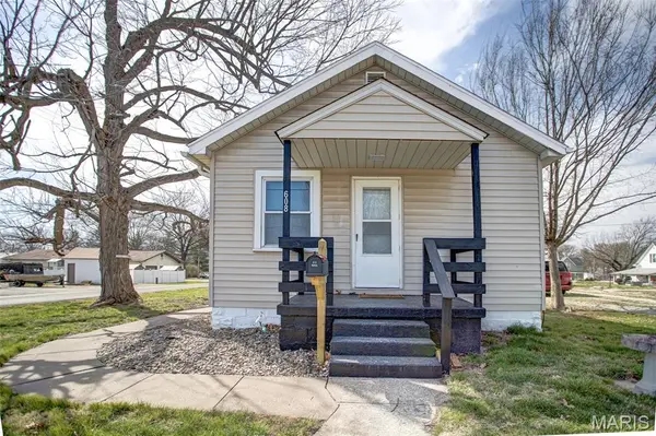 608 S Lafayette ST, Jerseyville, IL 62052