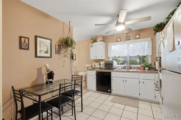 12117 Sage Glen CT, Maryland Heights, MO 63043