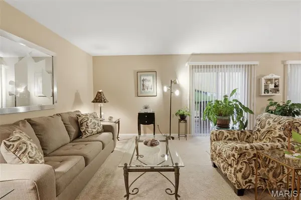 12117 Sage Glen CT, Maryland Heights, MO 63043