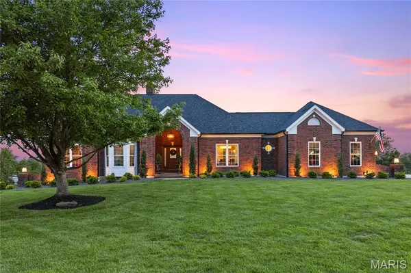 5335 Lancelot DR, Weldon Spring, MO 63304