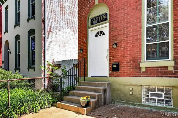 2708 Indiana AVE, St Louis, MO 63118