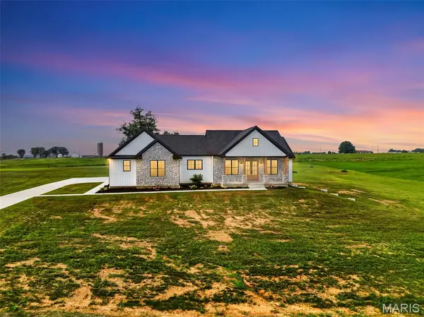 226 Autumn Hallow Ct, Old Monroe, MO 63369