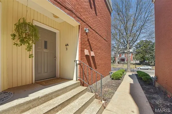 4466 McPherson AVE #4A, St Louis, MO 63108