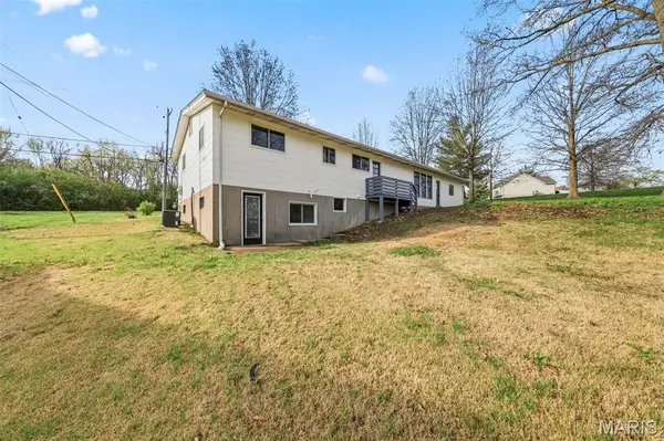 13035 Old Jamestown RD, Black Jack, MO 63033