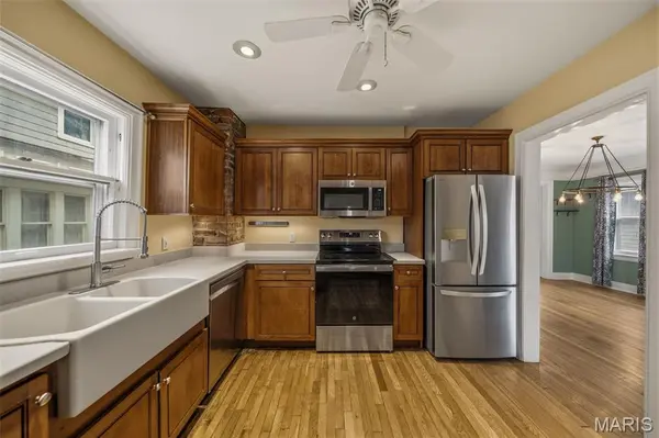 5910 Locust Street, Kansas City, MO 64110