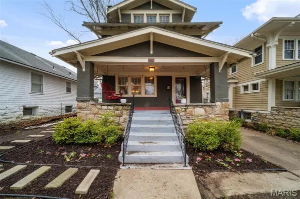 5910 Locust Street, Kansas City, MO 64110