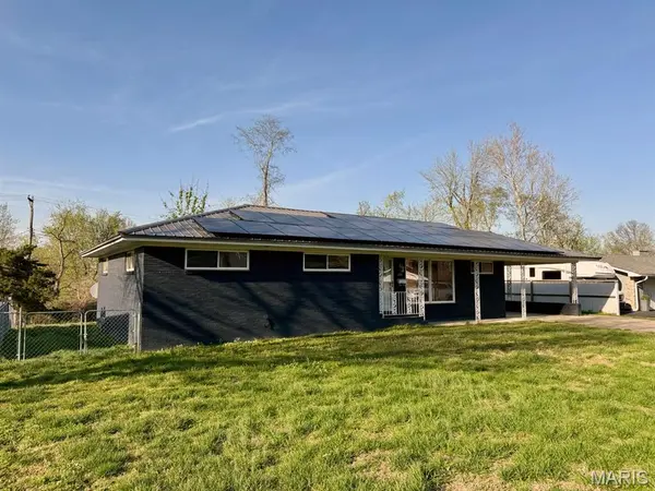 1014 N Woodland DR, Dexter, MO 63841