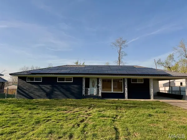 1014 N Woodland DR, Dexter, MO 63841