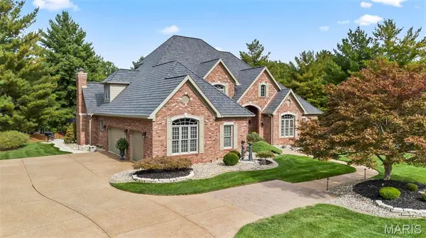 1 London PARK, Edwardsville, IL 62025