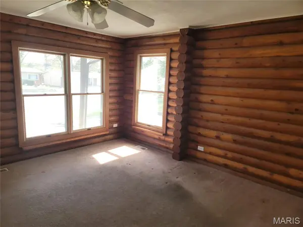13651 New Halls Ferry RD, Florissant, MO 63033