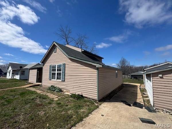 111 E Vine ST, Sullivan, MO 63080
