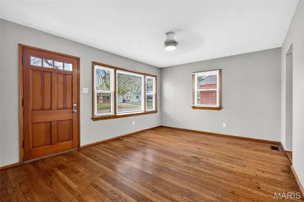 4421 Ashby RD, St Ann, MO 63074