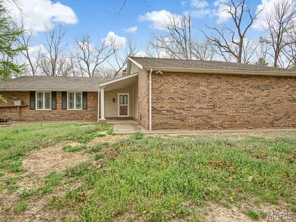 110 Estate DR,  Chester,  IL 62233