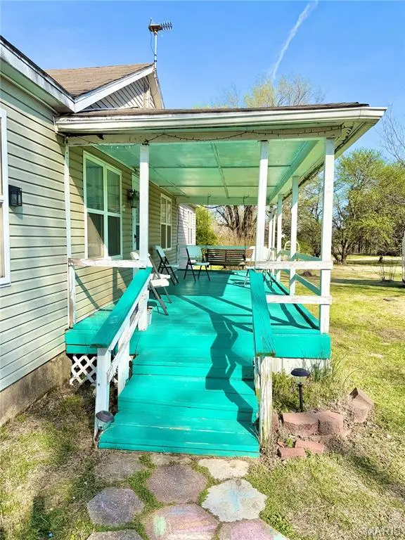 17901 Dove RD, Phillipsburg, MO 65722