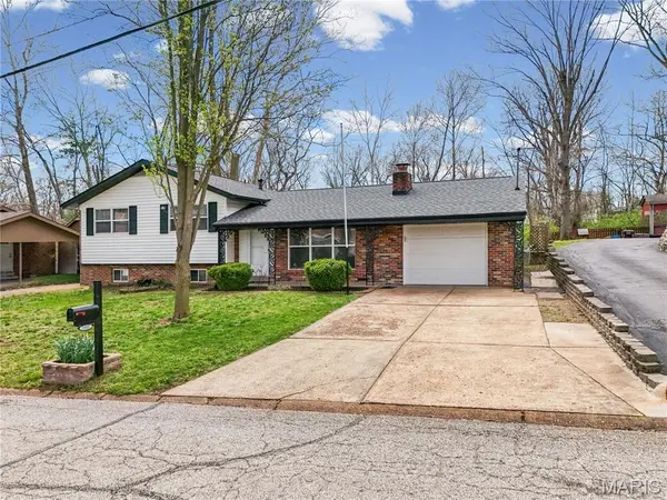 1963 Maple LN, Arnold, MO 63010