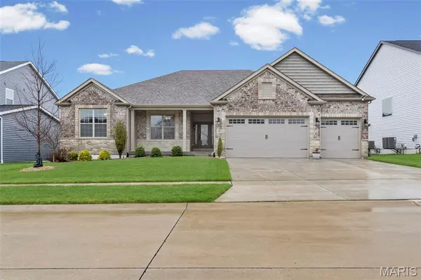 731 Bretton Trails DR, Lake St Louis, MO 63367
