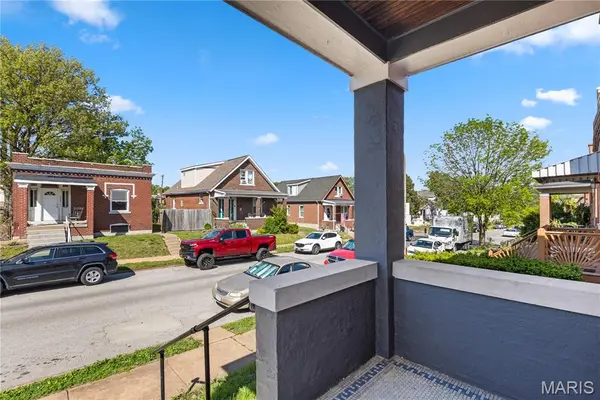 4410 Wallace ST, St Louis, MO 63116