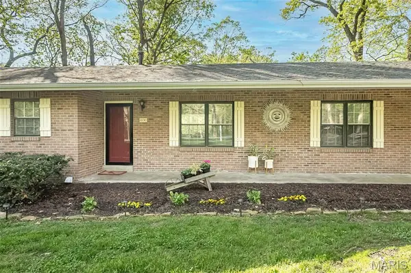 6570 Ike DR, Barnhart, MO 63012