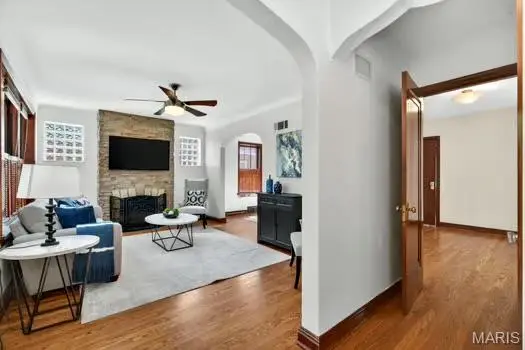 5732 Winona AVE, St Louis, MO 63109