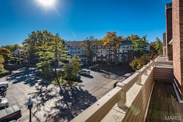 1010 Thoreau CT #301, St Louis, MO 63146