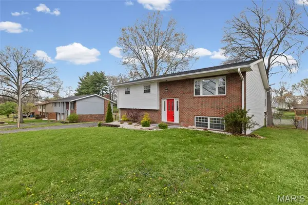 409 Bunker Hill DR, Collinsville, IL 62234