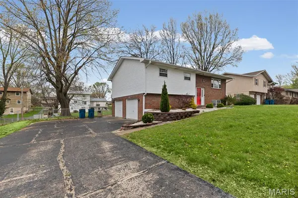 409 Bunker Hill DR, Collinsville, IL 62234