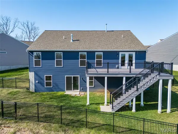256 Savannah Ridge CT, Fenton, MO 63026