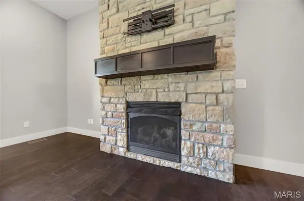853 E Apollo Ct, Nixa, MO 65714