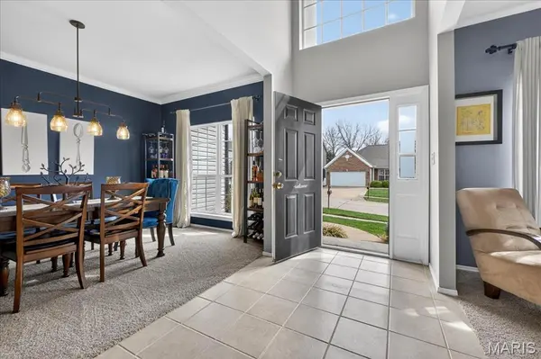 1249 Arbor Bluff CIR, Ballwin, MO 63021