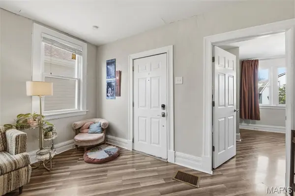 5450 Dresden AVE, St Louis, MO 63116