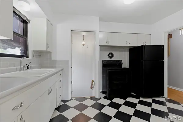 5433 Donovan AVE, St Louis, MO 63109