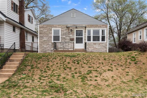 3355 Sublette AVE, St Louis, MO 63139