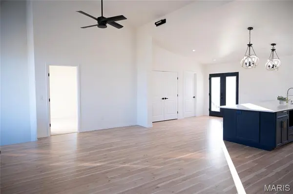 141 Marilyn CT, Bourbon, MO 65441