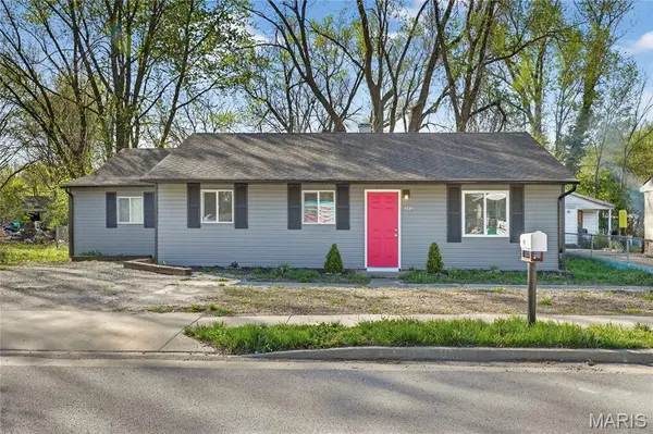 2412 Mousette LN,  Cahokia,  IL 62206